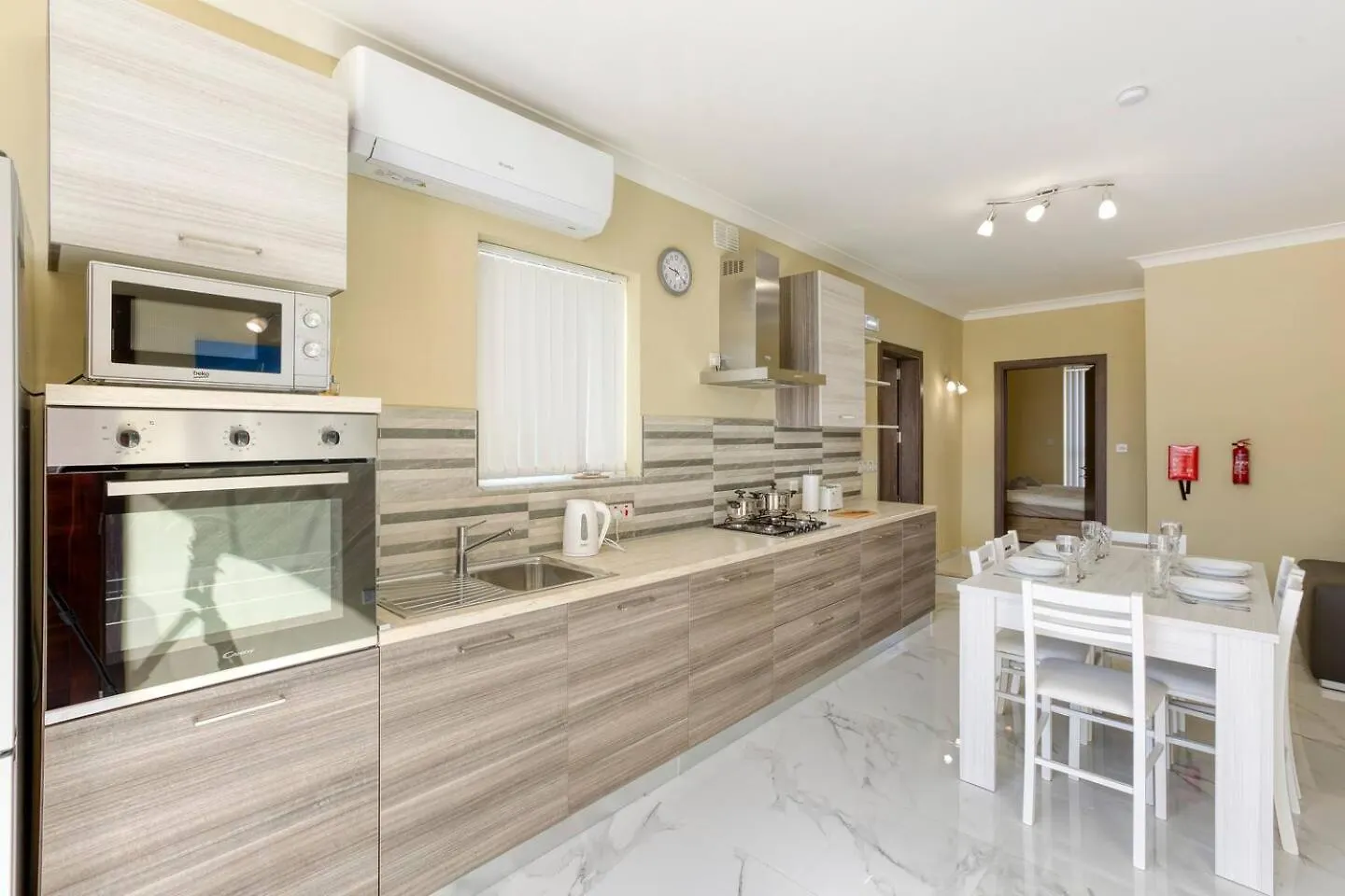 Penthouse, Seaview, Beautiful 2Br Apt 4 Marsaskala 0*,  Malta