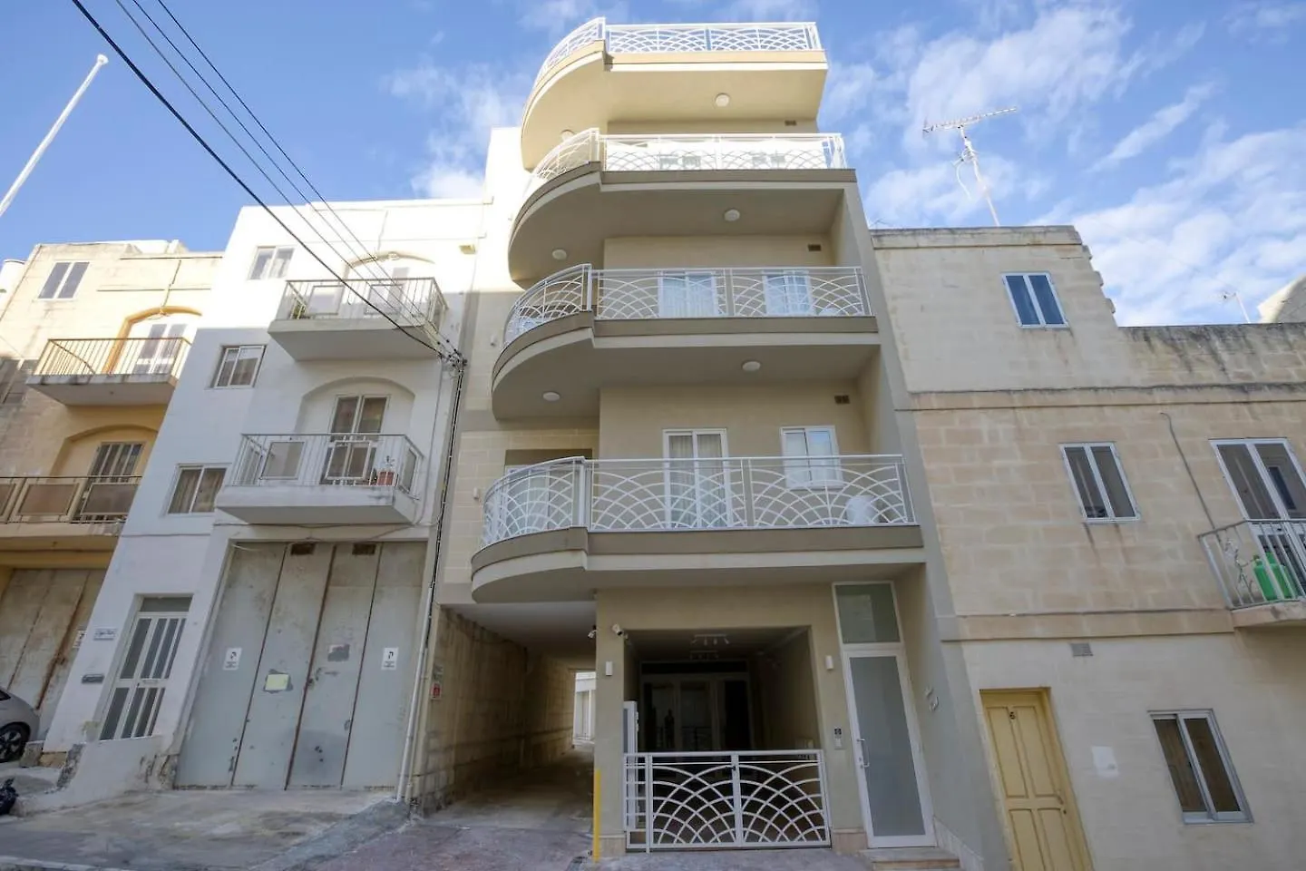 Penthouse, Seaview, Beautiful 2Br Apt 4 Marsaskala 0*,