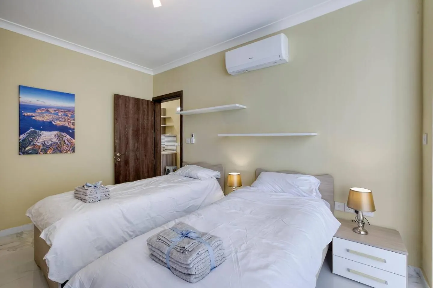 Penthouse, Seaview, Beautiful 2Br Apt 4 Marsaskala 0*,