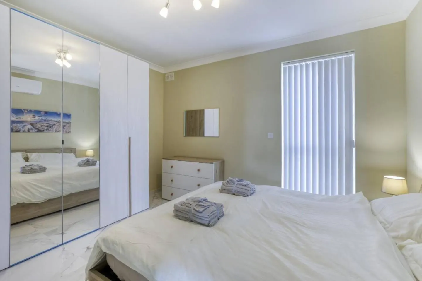 Penthouse, Seaview, Beautiful 2Br Apt 4 Marsaskala