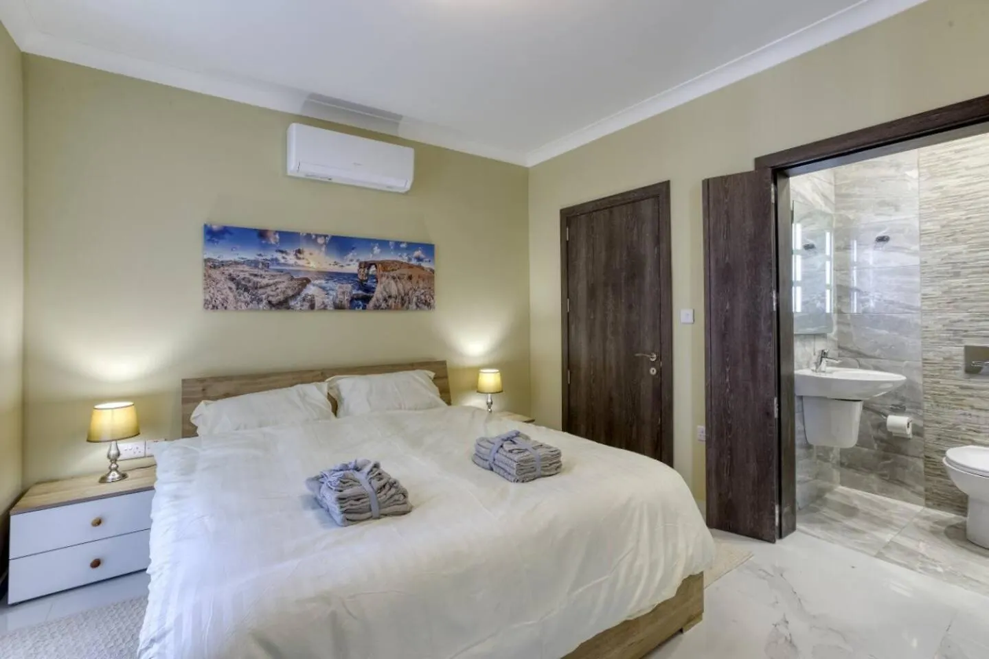 Penthouse, Seaview, Beautiful 2Br Apt 4 Marsaskala 0*,  Malta