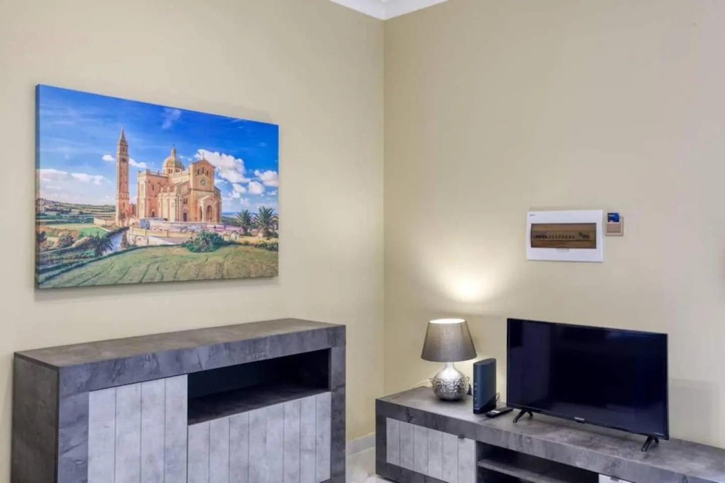 Apartment Penthouse, Seaview, Beautiful 2Br Apt 4 Marsaskala